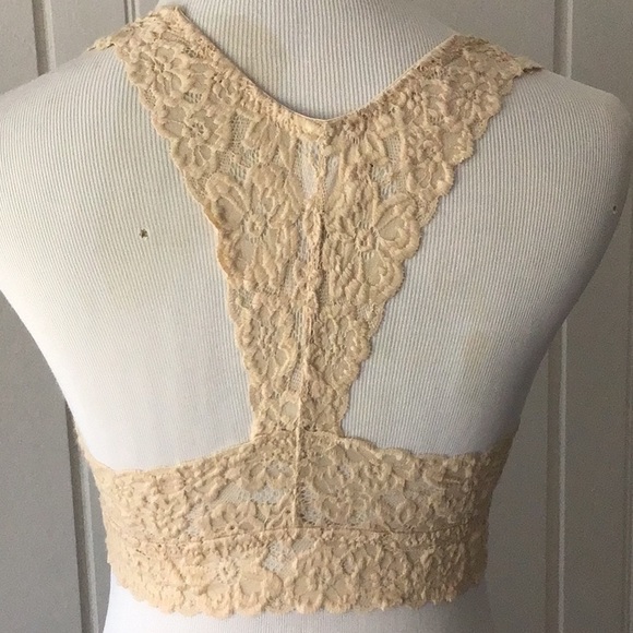 NWOT URBAN OUTFITTERS WITH REMOVABLE PADS - Picture 3 of 13